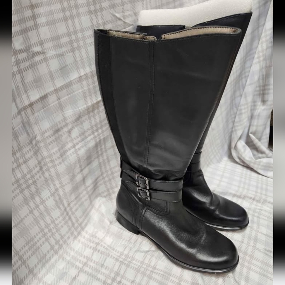 Women's Hush Puppy tall black boots- size 7M.